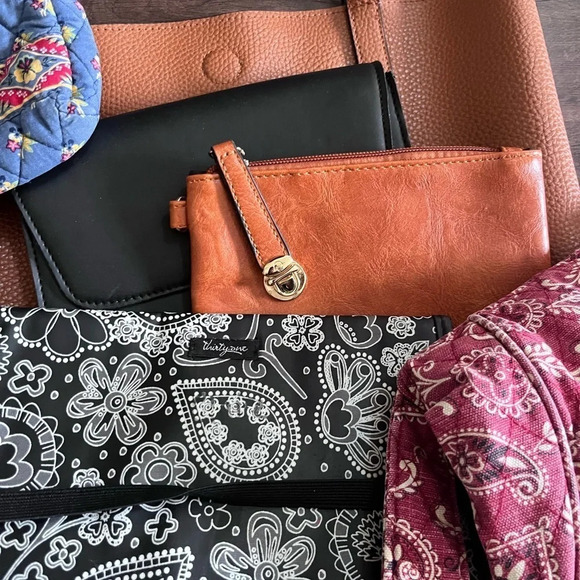 Bundle of accessories | purses wallets bags | mixed condition lot of bags - Picture 4 of 4